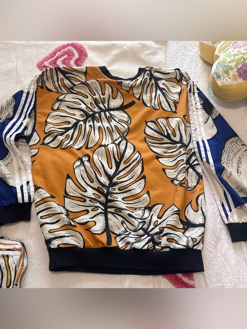 adidas Monstera Pineapple Graphic Crewneck - Picture 5 of 6